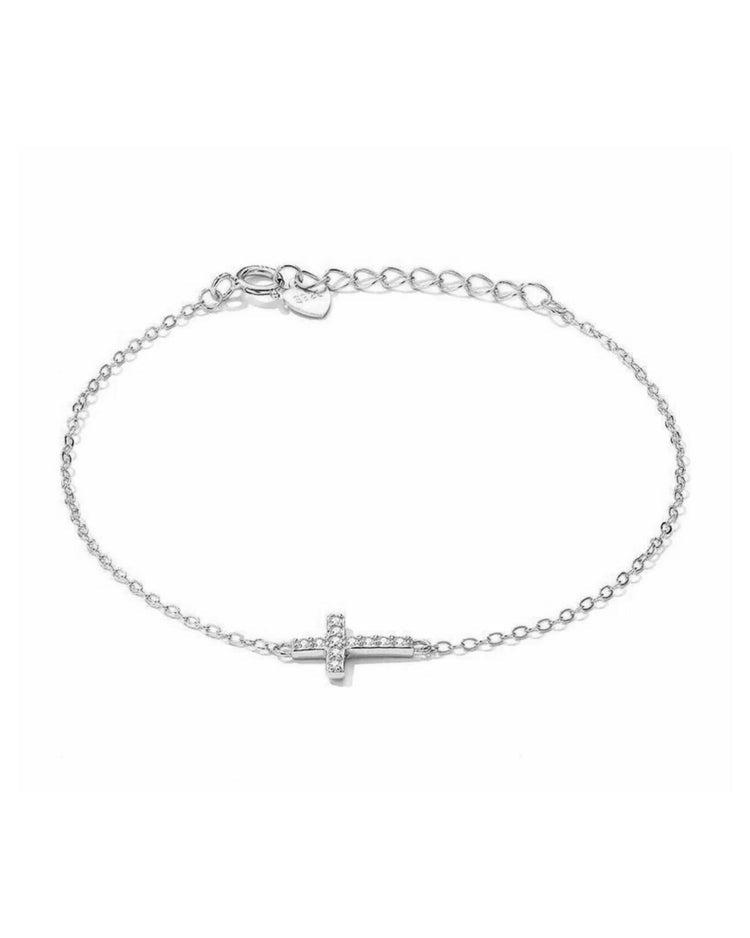 Armband met zilveren kruis