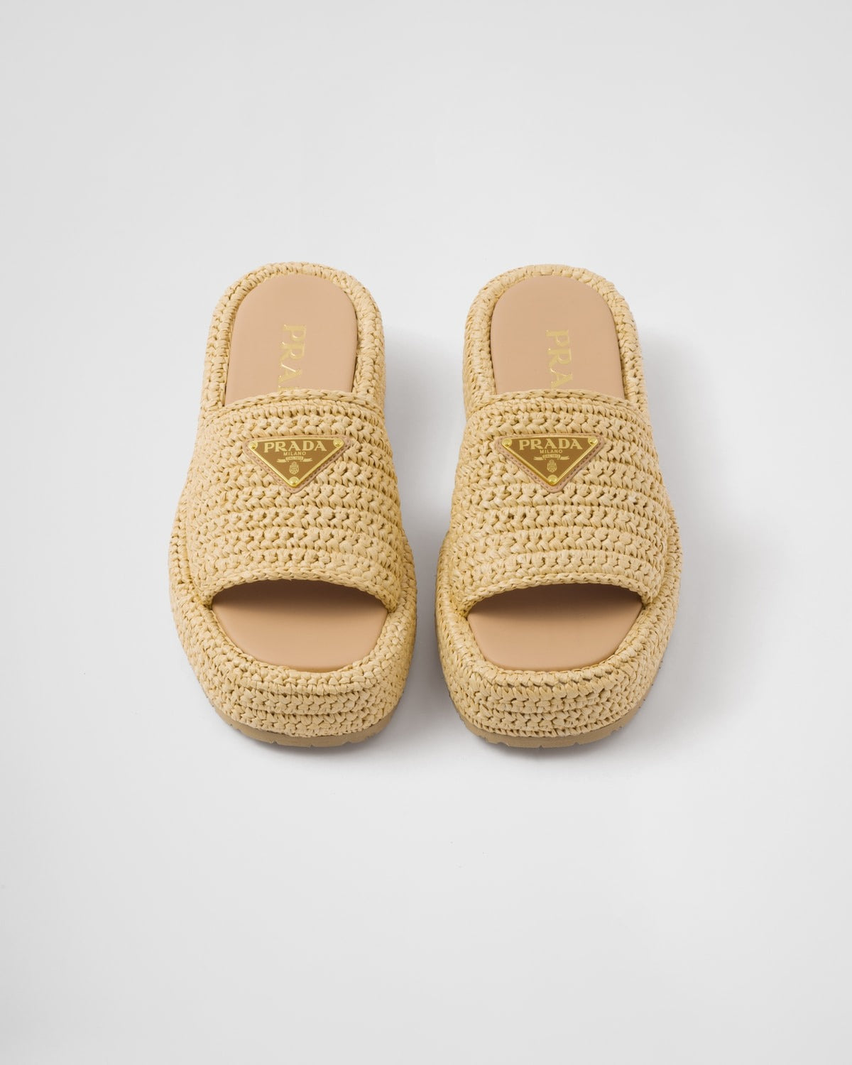 Beige Häkelsandalen