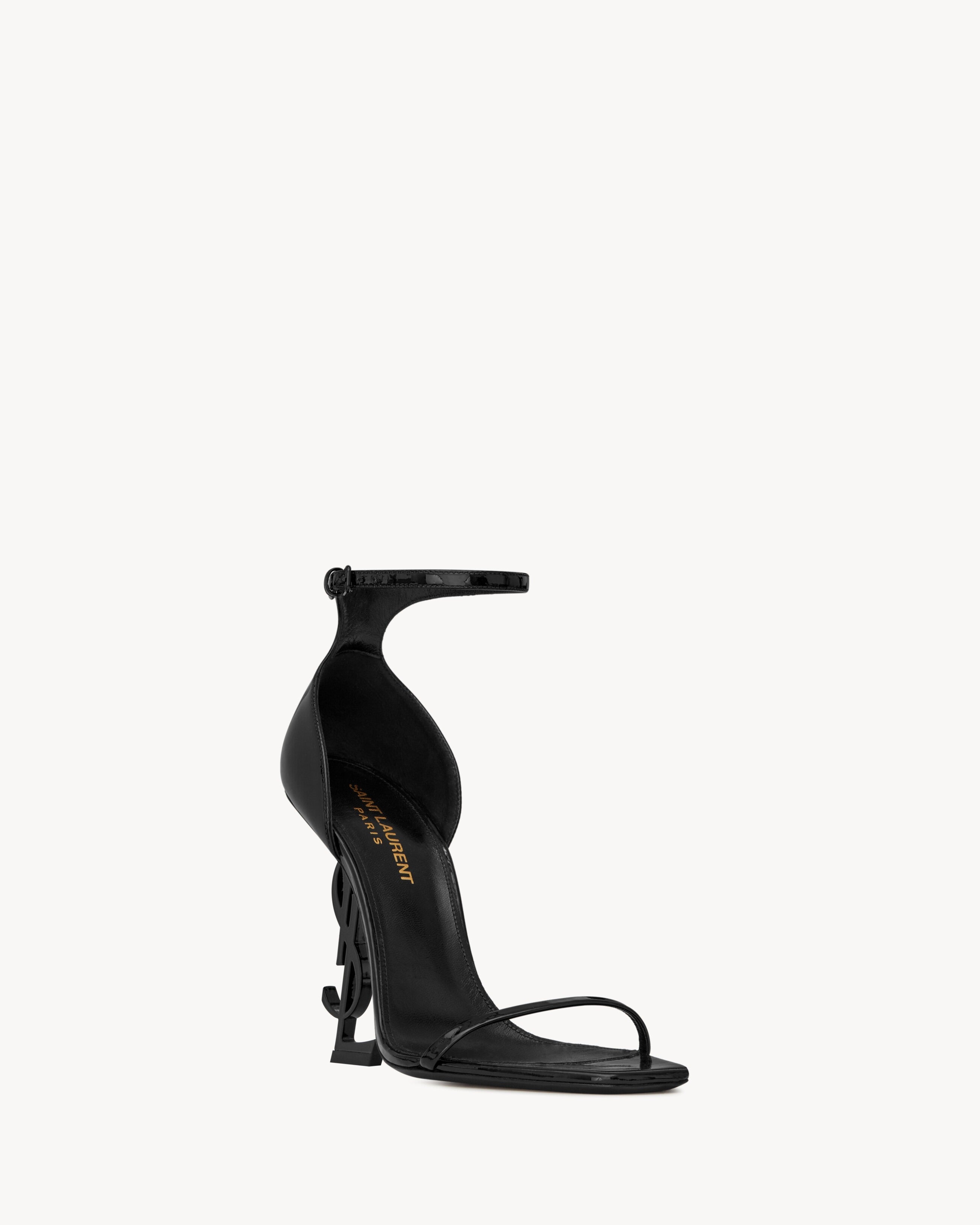 Opyum Sandalen aus schwarzem Lackleder